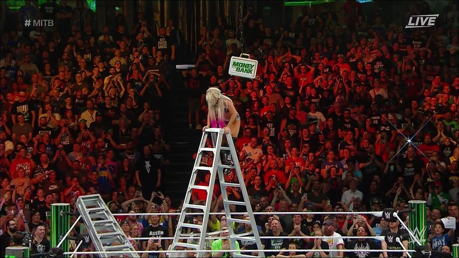 MITB2018_mp4_011041413.jpg