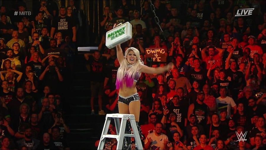 MITB2018_mp4_011045384.jpg