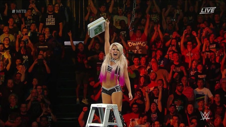 MITB2018_mp4_011045925.jpg