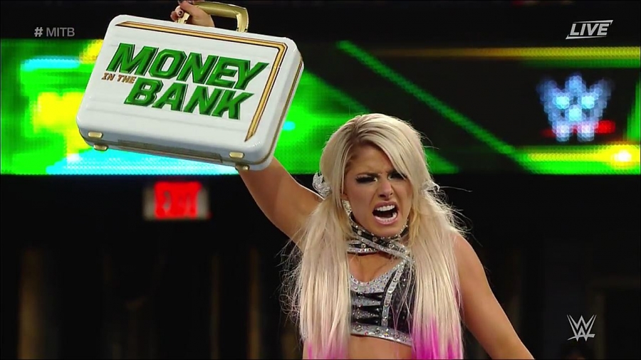 MITB2018_mp4_011052827.jpg