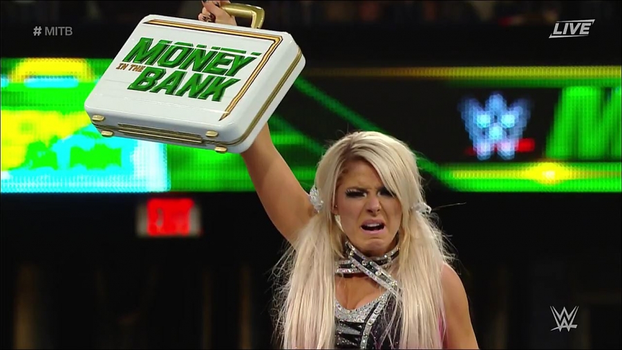 MITB2018_mp4_011053275.jpg