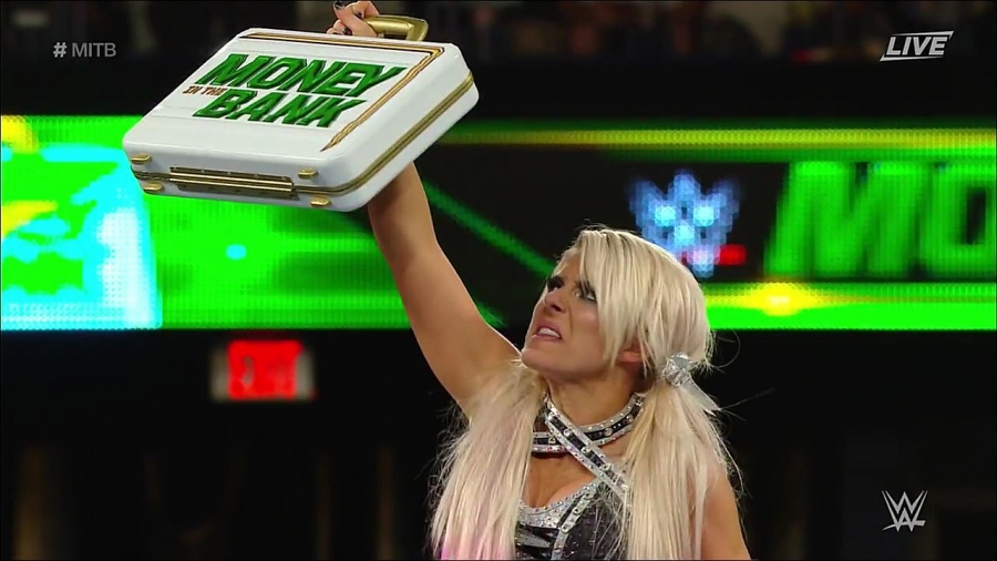 MITB2018_mp4_011053718.jpg