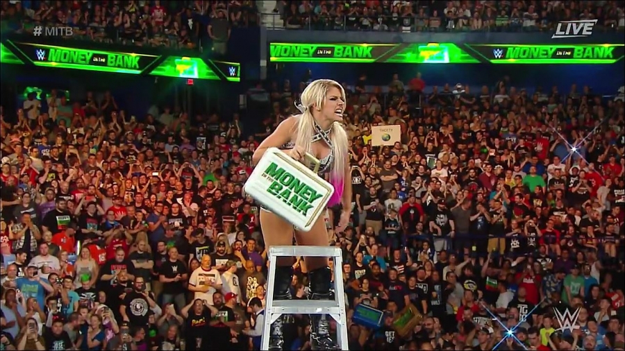 MITB2018_mp4_011056042.jpg