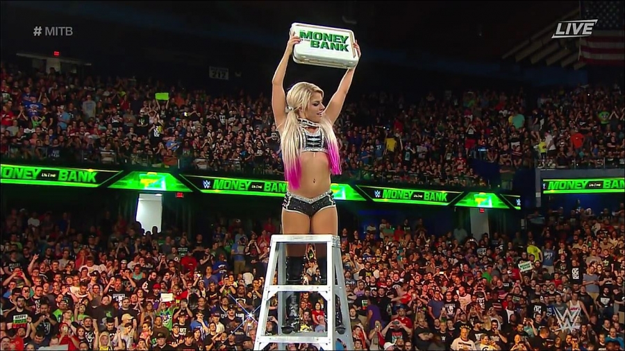 MITB2018_mp4_011085645.jpg