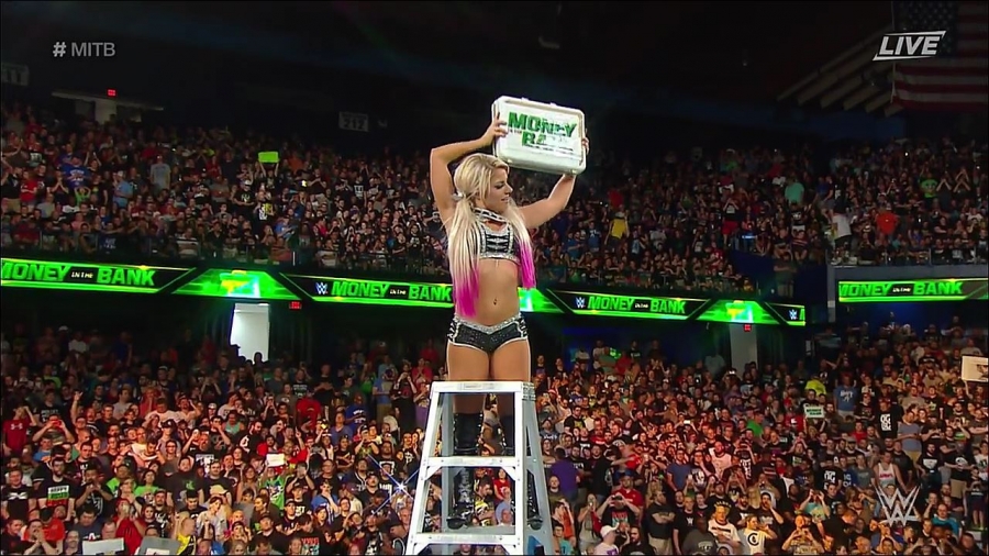 MITB2018_mp4_011086179.jpg