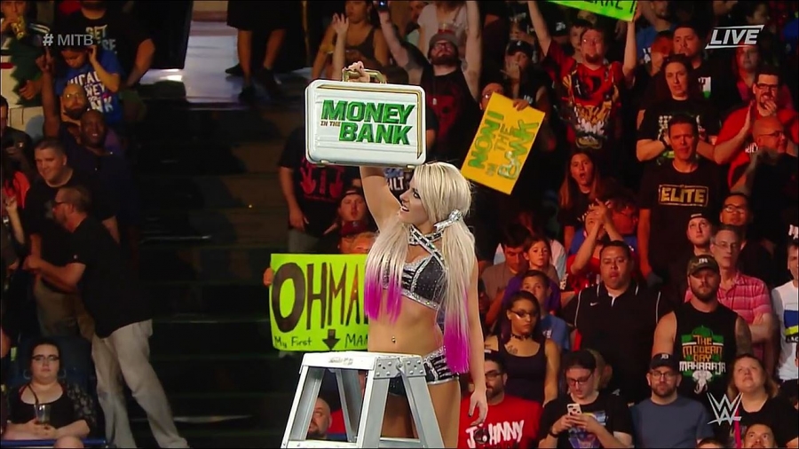 MITB2018_mp4_011153157.jpg