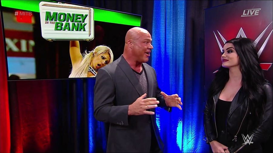 MITB2018_mp4_011156861.jpg