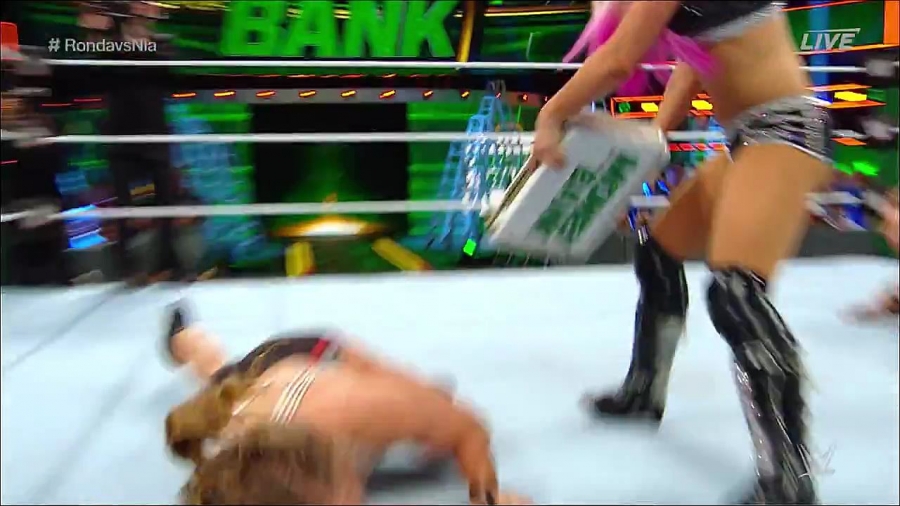 MITB2018_mp4_018145415.jpg