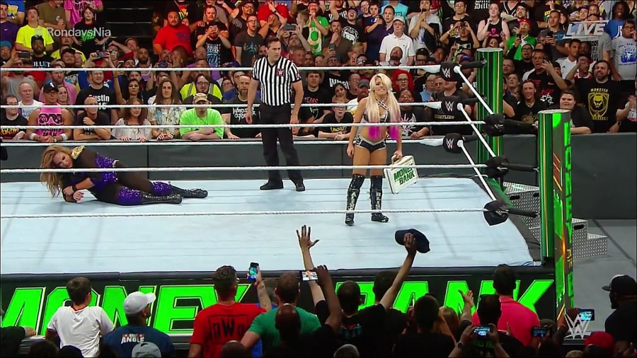 MITB2018_mp4_018163934.jpg