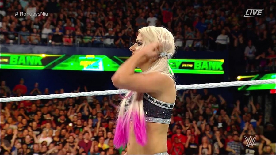 MITB2018_mp4_018166674.jpg