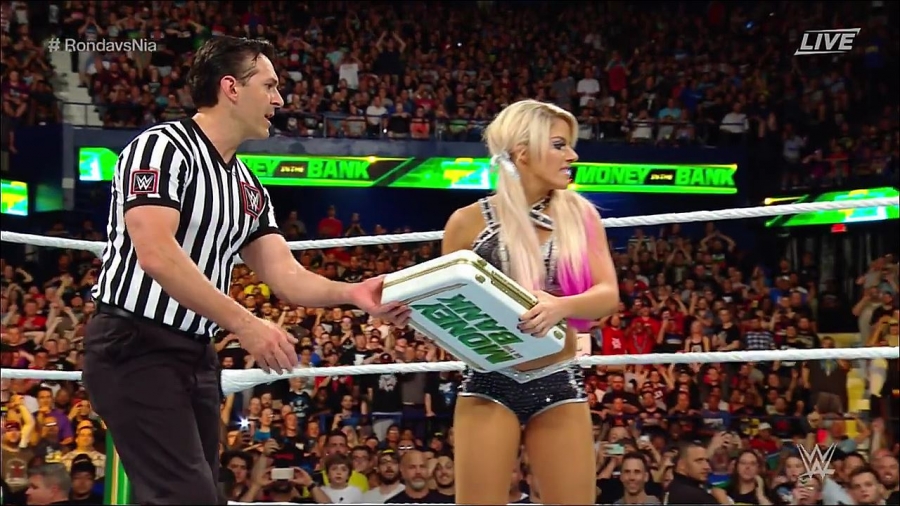 MITB2018_mp4_018171820.jpg