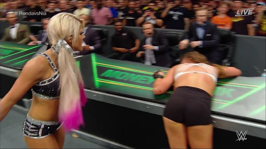 MITB2018_mp4_018181746.jpg