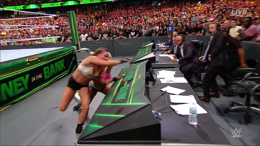 MITB2018_mp4_018185513.jpg