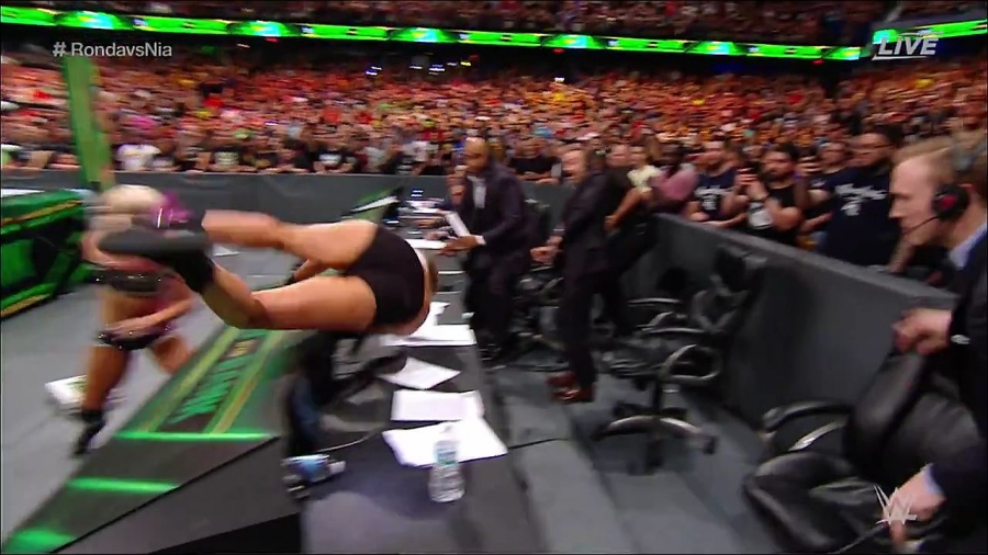 MITB2018_mp4_018185953.jpg