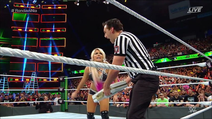 MITB2018_mp4_018211796.jpg