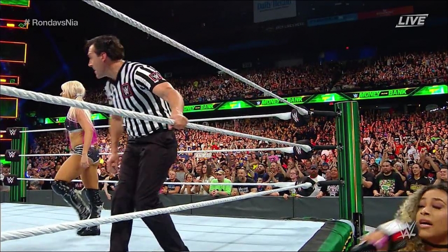 MITB2018_mp4_018216397.jpg