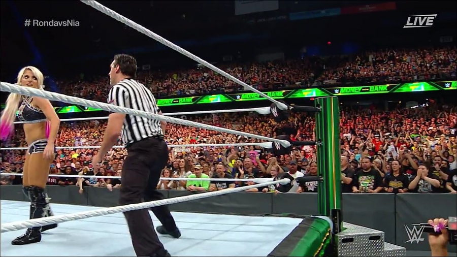 MITB2018_mp4_018216983.jpg