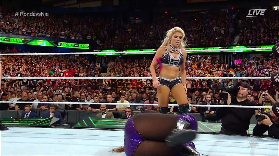 MITB2018_mp4_018245401.jpg