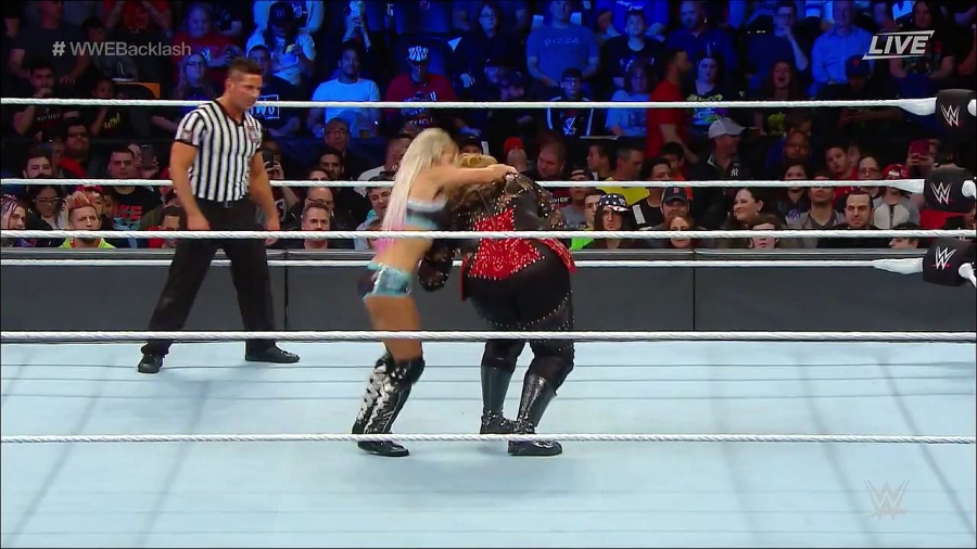 WWE_Backlash_2018_PPV_720p_WEB_h264-HEEL_mp4_002249901.jpg