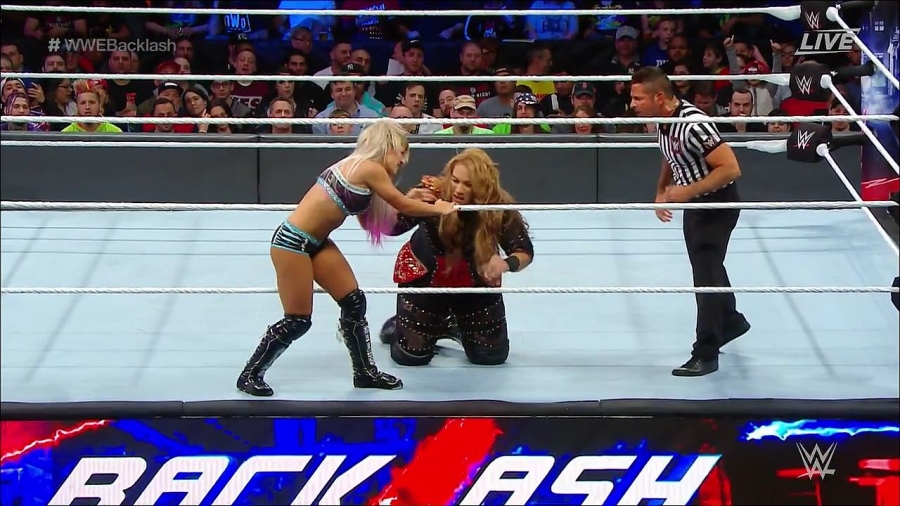 WWE_Backlash_2018_PPV_720p_WEB_h264-HEEL_mp4_002315422.jpg