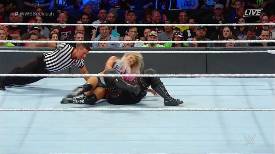 WWE_Backlash_2018_PPV_720p_WEB_h264-HEEL_mp4_002327752.jpg