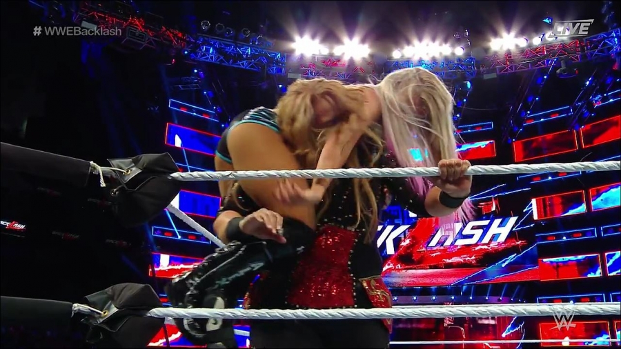 WWE_Backlash_2018_PPV_720p_WEB_h264-HEEL_mp4_002488759.jpg