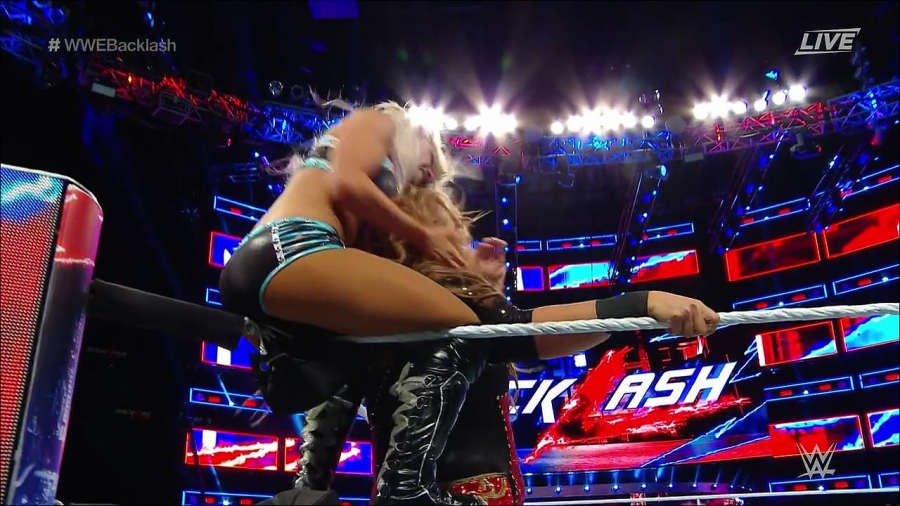 WWE_Backlash_2018_PPV_720p_WEB_h264-HEEL_mp4_002527291.jpg