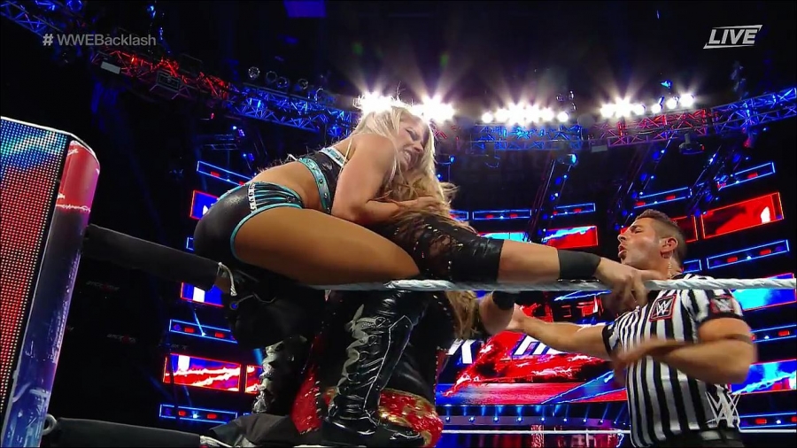 WWE_Backlash_2018_PPV_720p_WEB_h264-HEEL_mp4_002528766.jpg