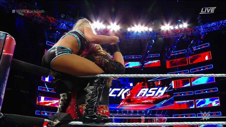 WWE_Backlash_2018_PPV_720p_WEB_h264-HEEL_mp4_002531552.jpg