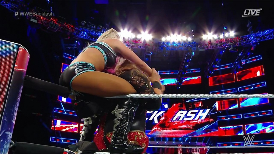 WWE_Backlash_2018_PPV_720p_WEB_h264-HEEL_mp4_002532325.jpg