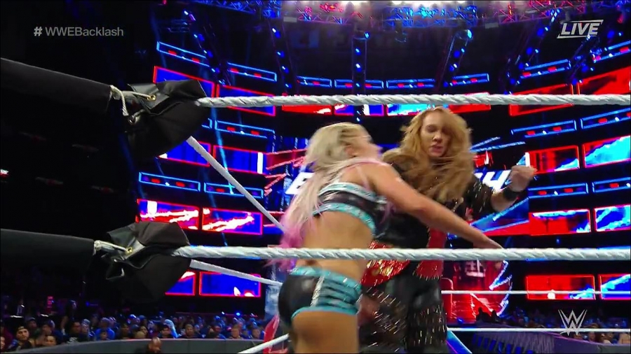 WWE_Backlash_2018_PPV_720p_WEB_h264-HEEL_mp4_002570274.jpg