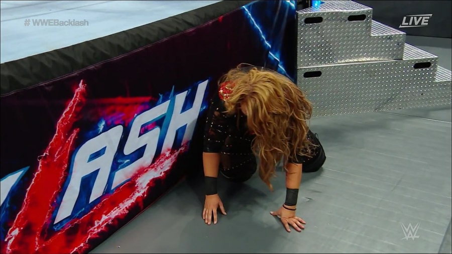 WWE_Backlash_2018_PPV_720p_WEB_h264-HEEL_mp4_002706760.jpg