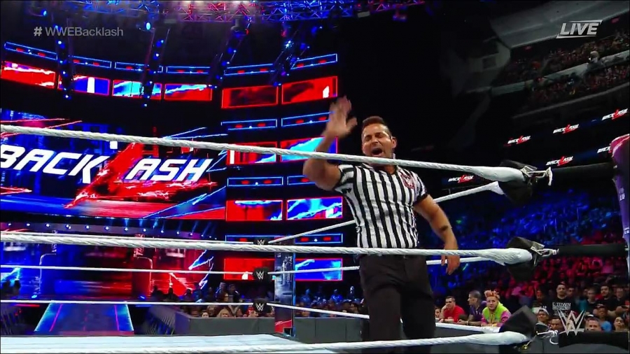 WWE_Backlash_2018_PPV_720p_WEB_h264-HEEL_mp4_002723954.jpg