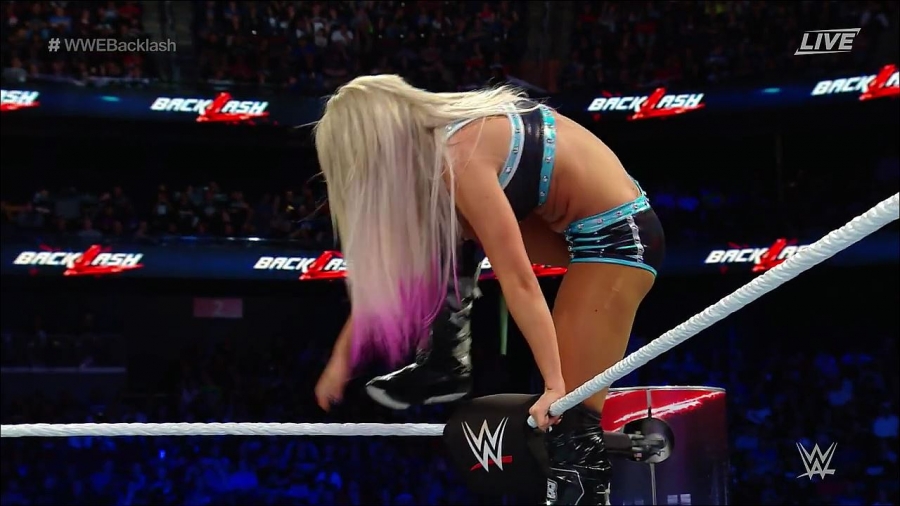 WWE_Backlash_2018_PPV_720p_WEB_h264-HEEL_mp4_002826979.jpg