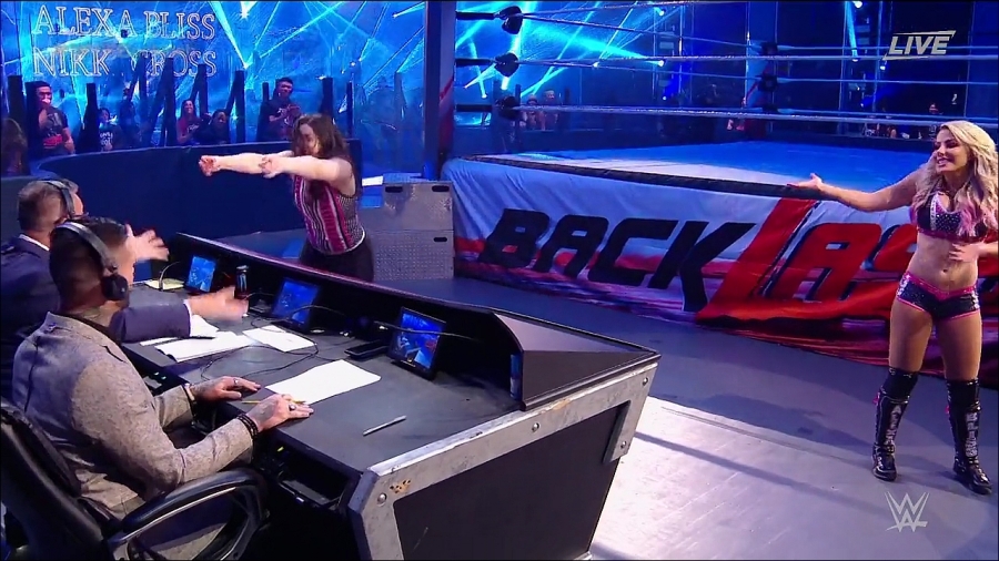 WWE_Backlash_2020_PPV_720p_WEB_h264-HEEL_mp4_000231510.jpg