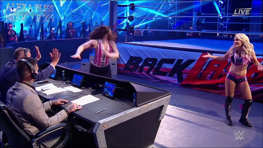 WWE_Backlash_2020_PPV_720p_WEB_h264-HEEL_mp4_000232144.jpg
