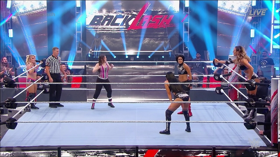 WWE_Backlash_2020_PPV_720p_WEB_h264-HEEL_mp4_000532344.jpg