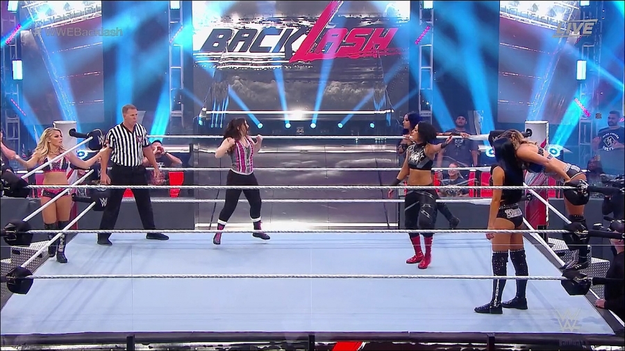 WWE_Backlash_2020_PPV_720p_WEB_h264-HEEL_mp4_000536844.jpg