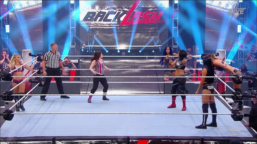 WWE_Backlash_2020_PPV_720p_WEB_h264-HEEL_mp4_000537444.jpg