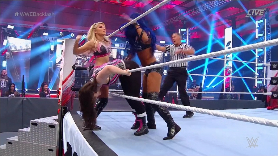 WWE_Backlash_2020_PPV_720p_WEB_h264-HEEL_mp4_000585477.jpg