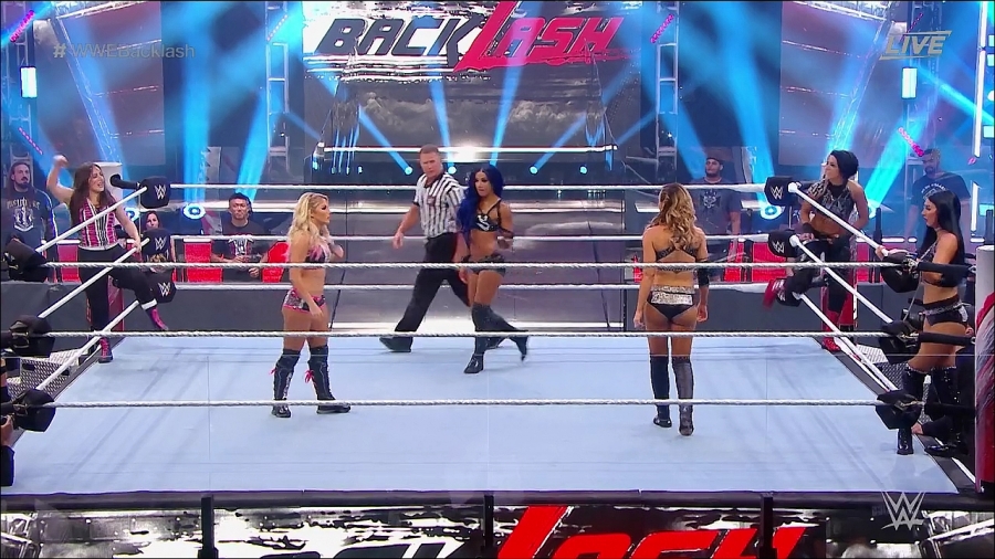 WWE_Backlash_2020_PPV_720p_WEB_h264-HEEL_mp4_000606277.jpg