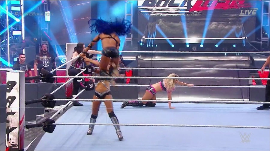 WWE_Backlash_2020_PPV_720p_WEB_h264-HEEL_mp4_000634310.jpg