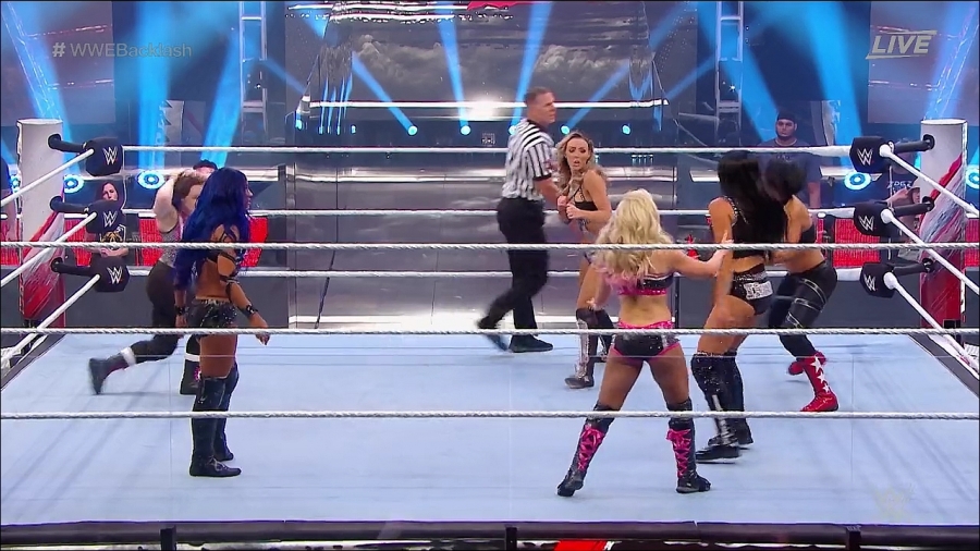 WWE_Backlash_2020_PPV_720p_WEB_h264-HEEL_mp4_000704177.jpg