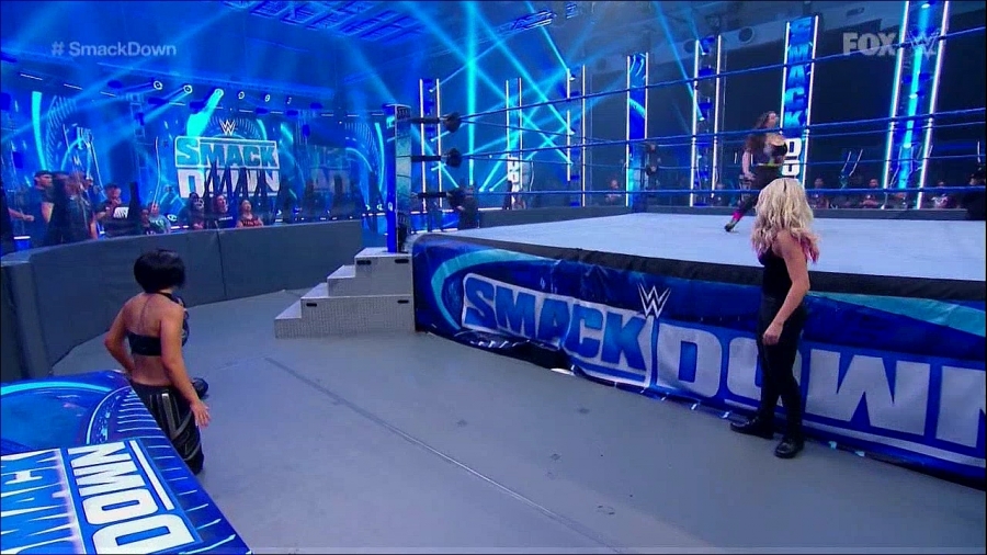 WWE_Friday_Night_Smackdown_2020-06-19_720p_AVCHD-SC-SDH_mp4_004097927.jpg