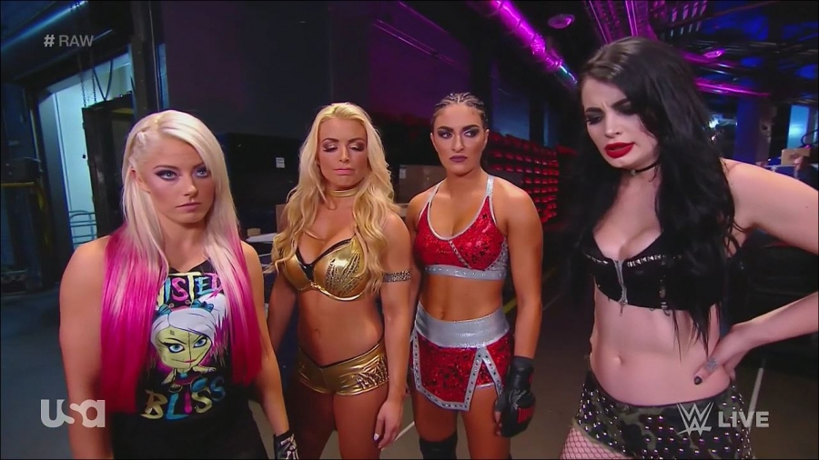 WWE_Monday_Night_Raw_2017_11_20_720p_HDTV_x264-NWCHD_mp4_005190561.jpg