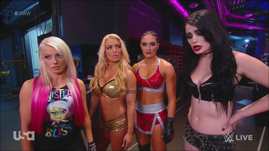 WWE_Monday_Night_Raw_2017_11_20_720p_HDTV_x264-NWCHD_mp4_005191241.jpg
