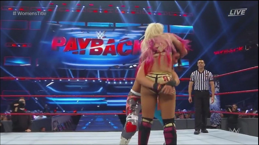 WWE_Payback_2017_720p_H264-XWT_mp4_20170430_225141_593.jpg