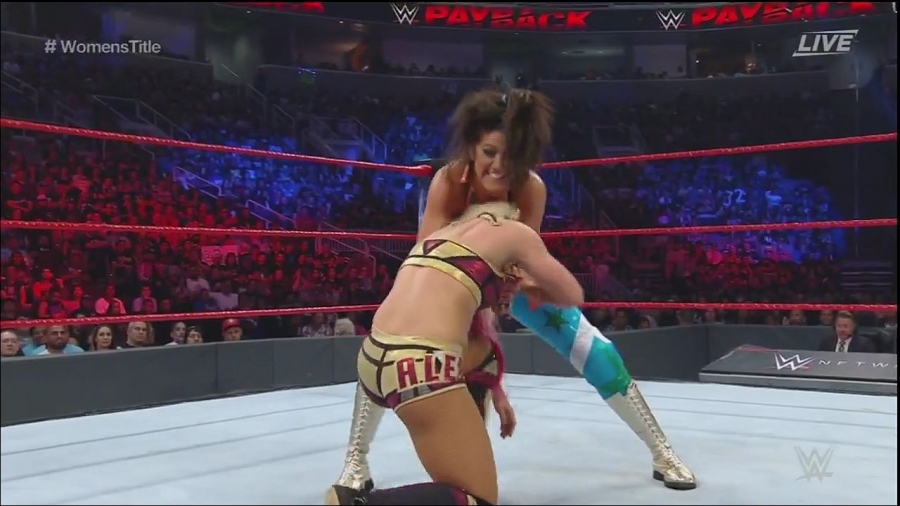 WWE_Payback_2017_720p_H264-XWT_mp4_20170430_225430_367.jpg