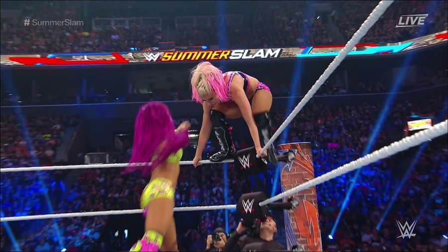 WWE_SummerSlam_2017_PPV_720p_WEB_h264-HEEL_mp4_004762765.jpg