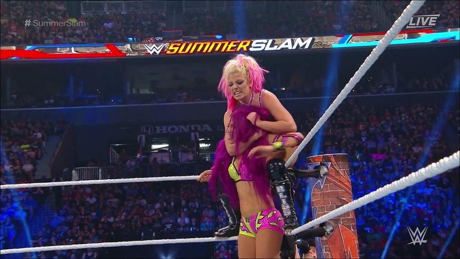 WWE_SummerSlam_2017_PPV_720p_WEB_h264-HEEL_mp4_004770199.jpg